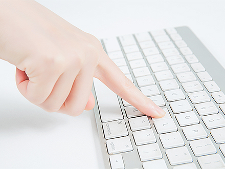 激光切割、水切割、等離子切割、電火花線(xiàn)切割、砂線(xiàn)切割機(jī)的區(qū)別和對(duì)比